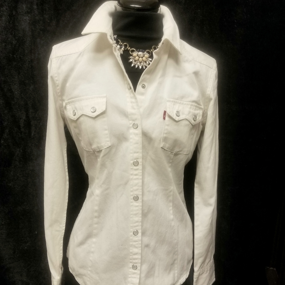 Levi's Button Down - Picture 2 of 7